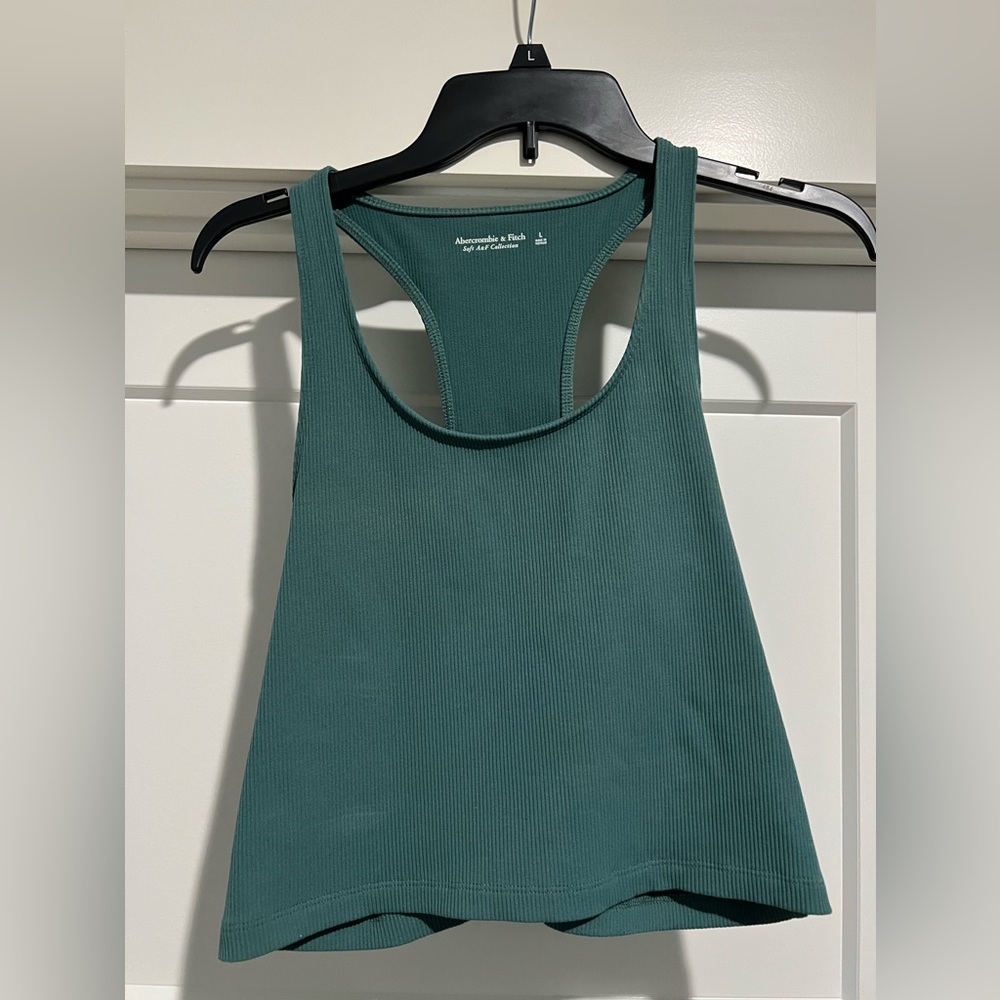 Abercrombie and Fitch tank top
Soft A&F collection
Size Large